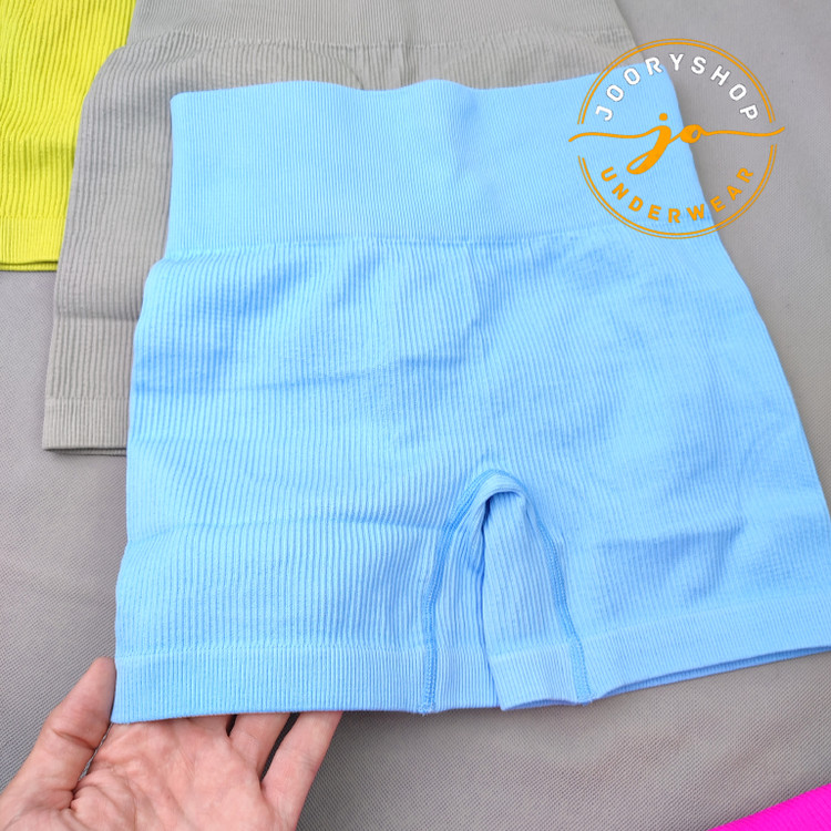 ست ورزشی زنانه کراپ شورتک پشت چیندار هارنس دار (جوری شاپ)